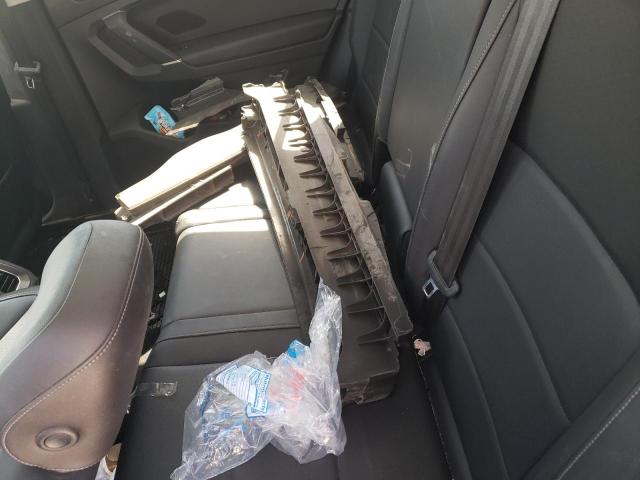 3VV2B7AX1JM204281 - 2018 VOLKSWAGEN TIGUAN SE أسود صورة 13