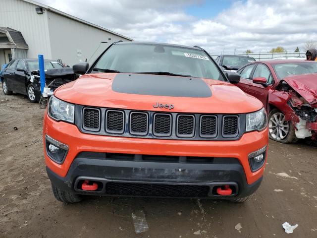 3C4NJDDB3JT185381 - 2018 JEEP COMPASS TRAILHAWK ORANGE photo 5