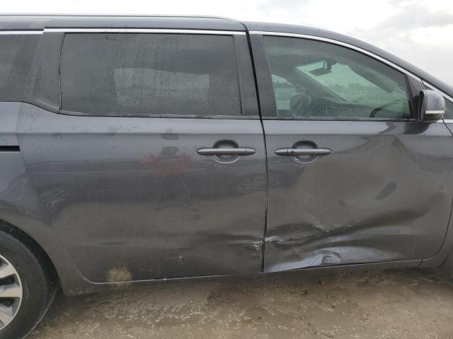 KNDMC5C18J6350503 - 2018 KIA SEDONA EX GRAY photo 11