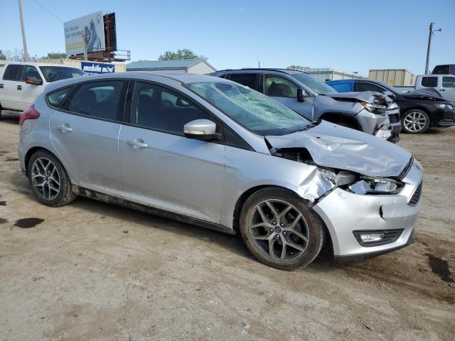 1FADP3M24HL248133 - 2017 FORD FOCUS SEL SILVER photo 4