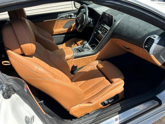 WBAFY4C51KBX39609 - 2019 BMW M850XI WHITE photo 6
