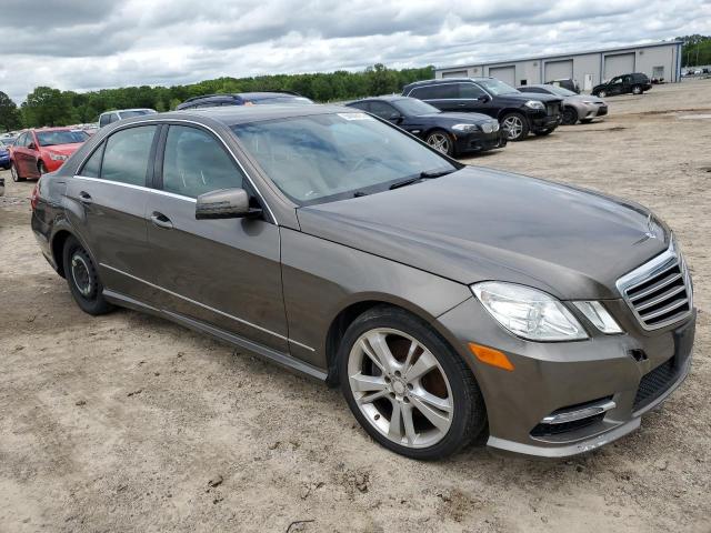 WDDHF8JB2DA708062 - 2013 MERCEDES-BENZ E 350 4MATIC GRAY photo 4