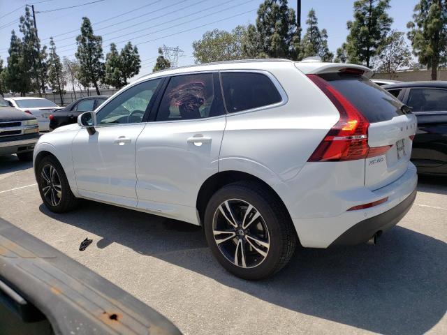 YV4A22RK8L1566904 - 2020 VOLVO XC60 T6 MOMENTUM WHITE photo 2