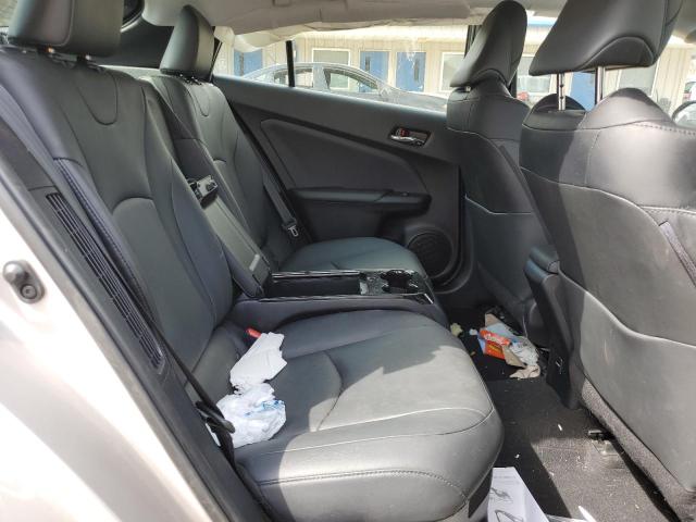 JTDKARFPXJ3070605 - 2018 TOYOTA PRIUS PRIM SILVER photo 10