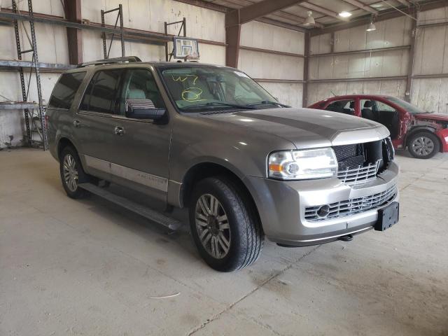 5LMFU28588LJ18391 - 2008 LINCOLN NAVIGATOR ნაცრისფერი ფოტო 4