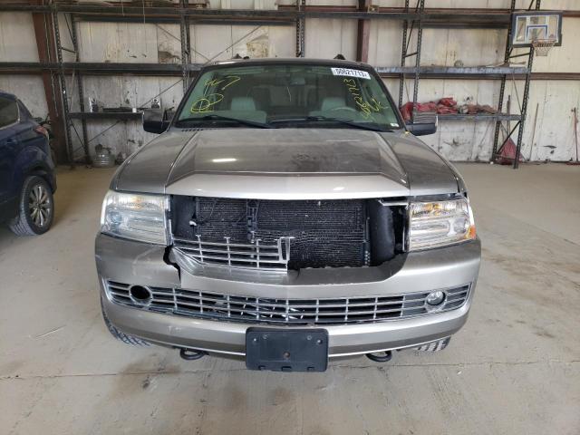 5LMFU28588LJ18391 - 2008 LINCOLN NAVIGATOR ნაცრისფერი ფოტო 5