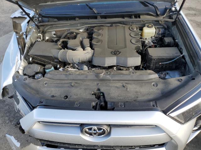 JTENU5JR1N5976802 - 2022 TOYOTA 4RUNNER SR5/SR5 PREMIUM 银色 照片 12