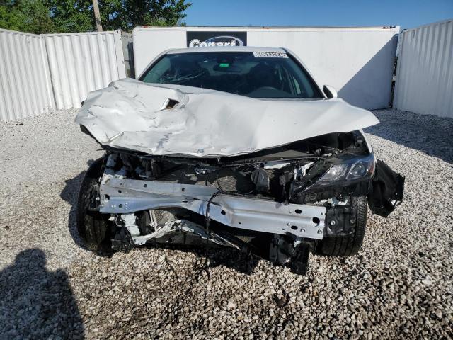 4T1G11AKXPU120159 - 2023 TOYOTA CAMRY SE NIGHT SHADE WHITE photo 5