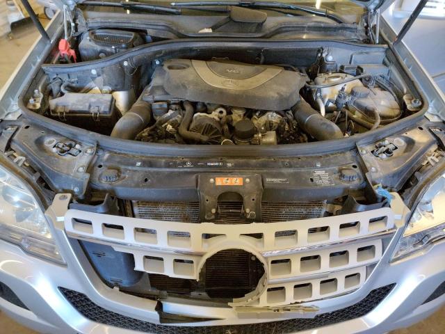 4JGBB8GB9BA628656 - 2011 MERCEDES-BENZ ML 350 4MATIC SILVER photo 11