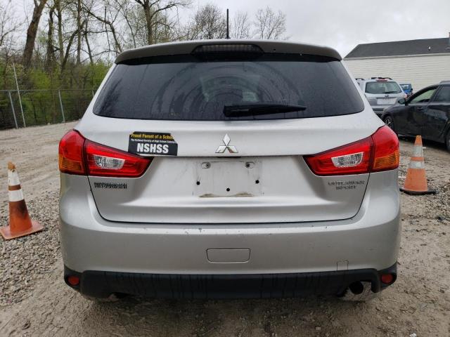 4A4AP3AU4FE016435 - 2015 MITSUBISHI OUTLANDER ES SILVER photo 6