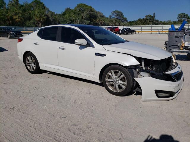 KNAGN4A72B5086112 - 2011 KIA OPTIMA EX WHITE photo 4