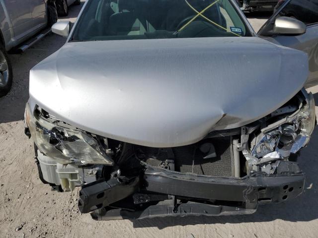 4T4BF1FK6ER422555 - 2014 TOYOTA CAMRY L SILVER photo 11