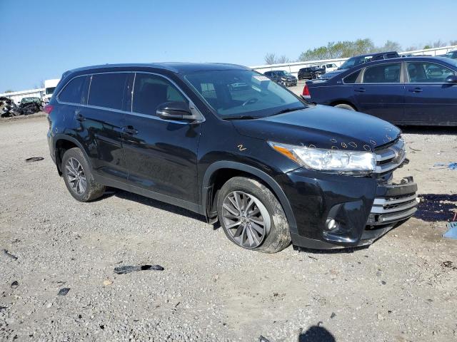 5TDJZRFH1KS563859 - 2019 TOYOTA HIGHLANDER SE BLACK photo 4