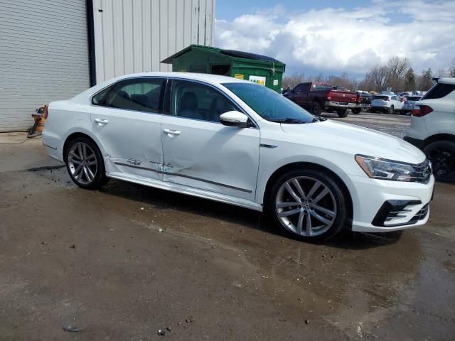 1VWDT7A30HC055517 - 2017 VOLKSWAGEN PASSAT R-LINE Weiß Foto 4