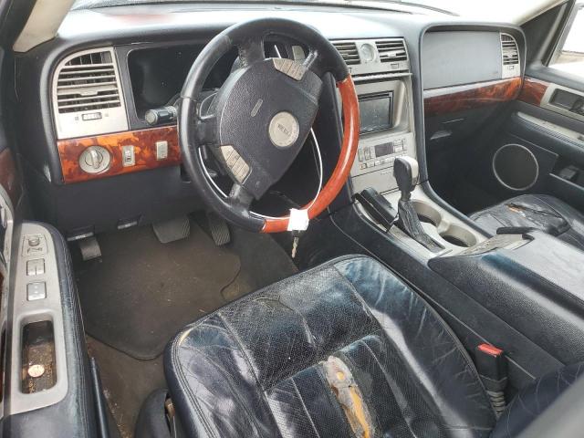 5LMFU28R13LJ02125 - 2003 LINCOLN NAVIGATOR SILVER photo 8