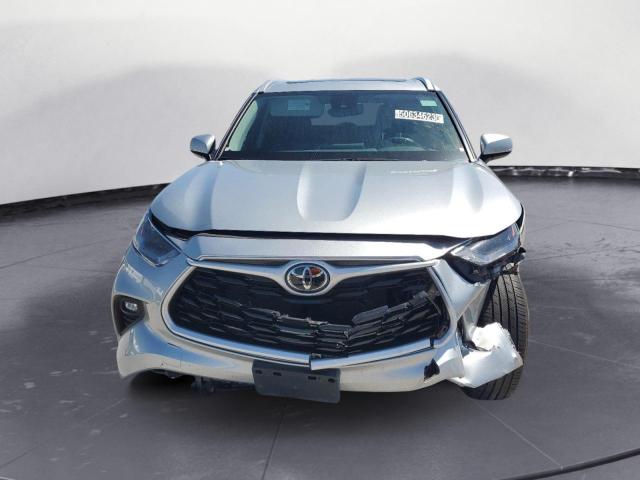5TDGZRAH9NS130182 - 2022 TOYOTA HIGHLANDER XLE SILVER photo 5