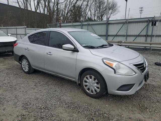 3N1CN7AP6FL802750 - 2015 NISSAN VERSA S SILVER photo 4