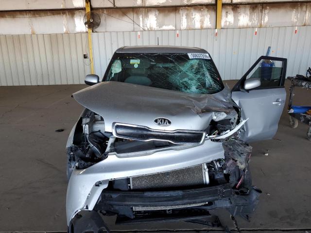 KNDJP3A58F7757448 - 2015 KIA SOUL + SILVER photo 5