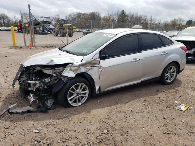 1FADP3F2XJL207217 - 2018 FORD FOCUS SE SILVER photo 1