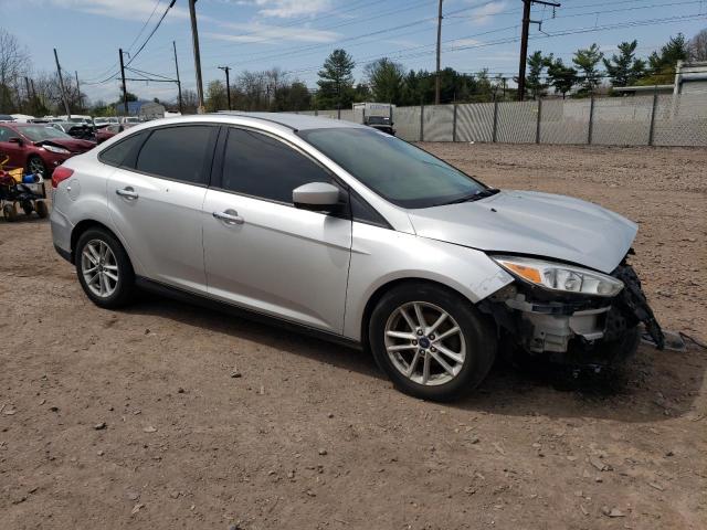 1FADP3F2XJL207217 - 2018 FORD FOCUS SE SILVER photo 4
