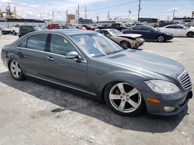 WDDNG71X88A200254 - 2008 MERCEDES-BENZ S 550 GRAY photo 4
