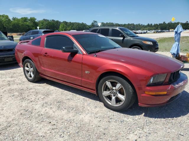1ZVHT82HX55147719 - 2005 FORD MUSTANG GT RED photo 4