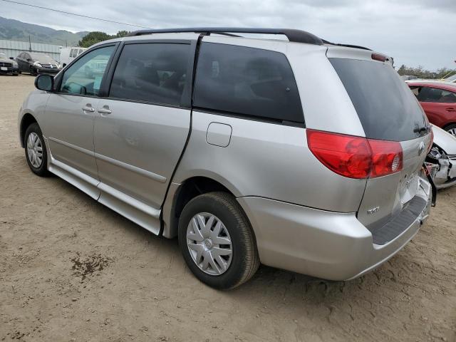 5TDZK23C98S142780 - 2008 TOYOTA SIENNA CE SILVER photo 2