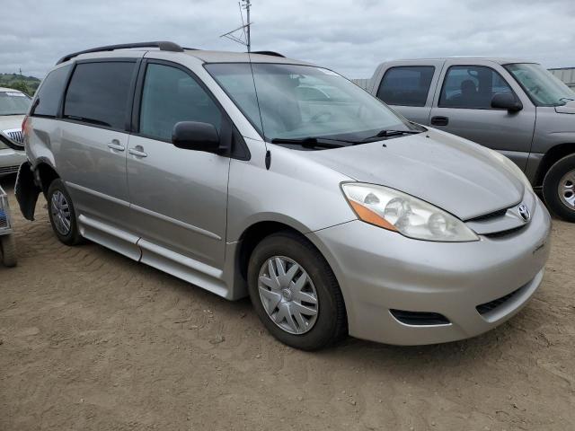 5TDZK23C98S142780 - 2008 TOYOTA SIENNA CE SILVER photo 4