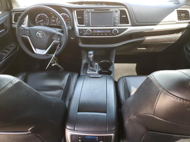 5TDJKRFH5GS347640 - 2016 TOYOTA HIGHLANDER XLE WHITE photo 8