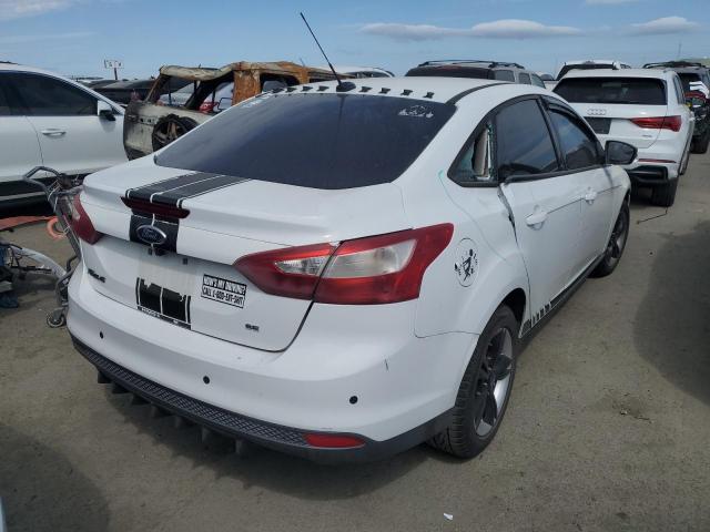 1FADP3F23DL108159 - 2013 FORD FOCUS SE WHITE photo 3