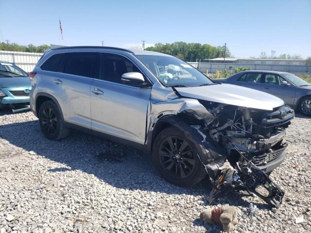 5TDKZRFH3KS554780 - 2019 TOYOTA HIGHLANDER SE SILVER photo 4