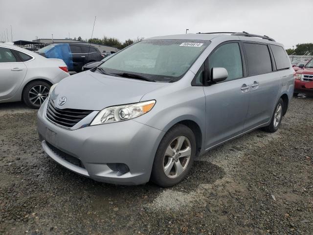 2014 TOYOTA SIENNA LE, 