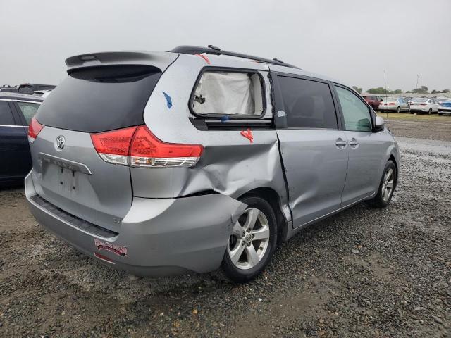 5TDKK3DCXES428638 - 2014 TOYOTA SIENNA LE SILVER photo 3