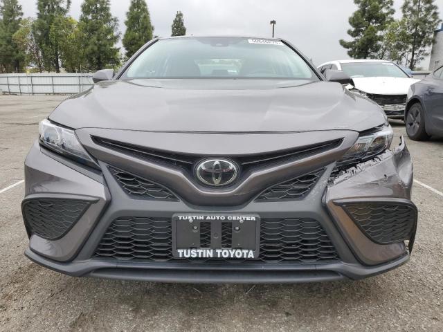 4T1G11AK0PU095529 - 2023 TOYOTA CAMRY SE NIGHT SHADE GRAY photo 5