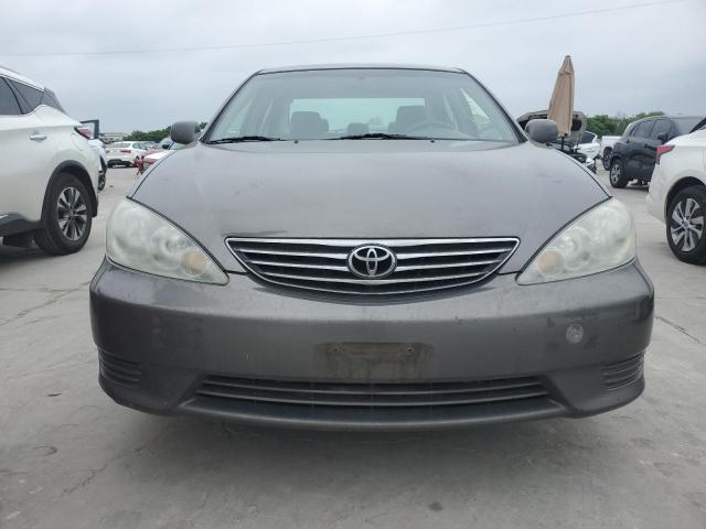 4T1BE32K95U501961 - 2005 TOYOTA CAMRY LE GRAY photo 5