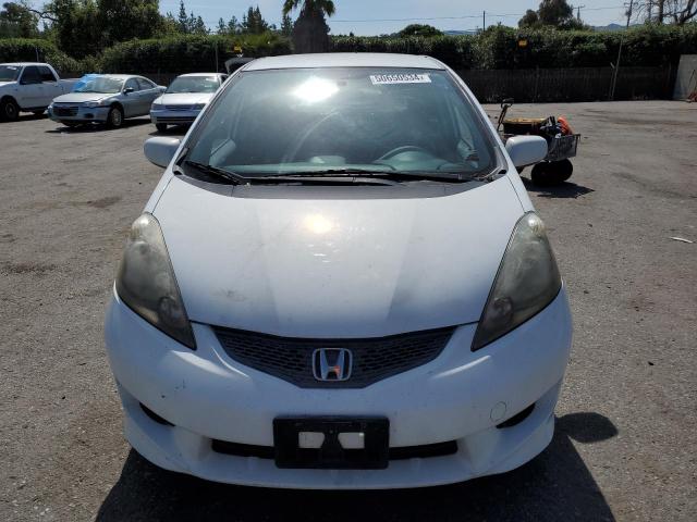 JHMGE87419S008485 - 2009 HONDA FIT SPORT WHITE photo 5