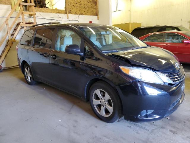 5TDKK3DC5FS682887 - 2015 TOYOTA SIENNA LE BLACK photo 4