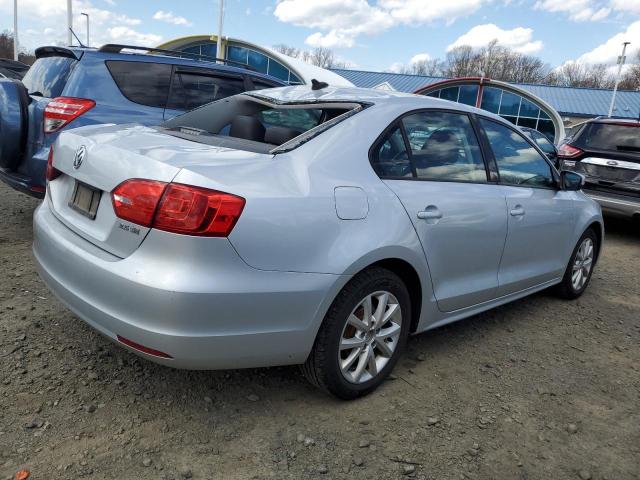 3VWDZ7AJ6BM383995 - 2011 VOLKSWAGEN JETTA SE SILVER photo 3