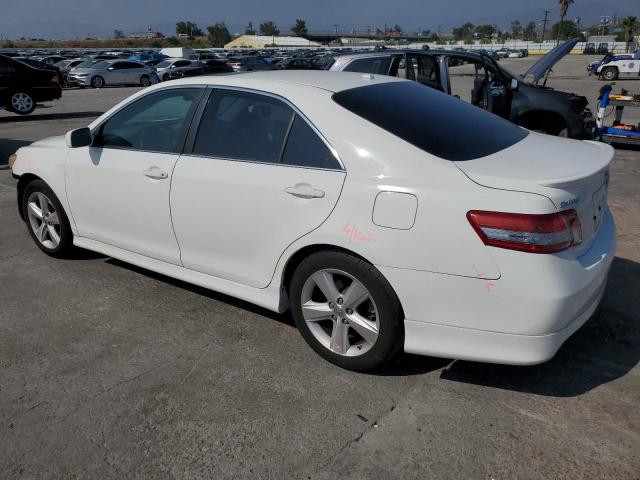 4T1BF3EK5AU525497 - 2010 TOYOTA CAMRY BASE WHITE photo 2