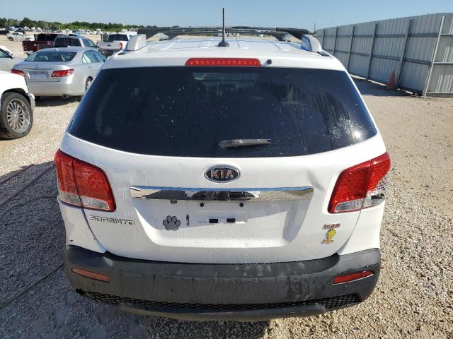 5XYKT3A6XDG348778 - 2013 KIA SORENTO LX WHITE photo 6