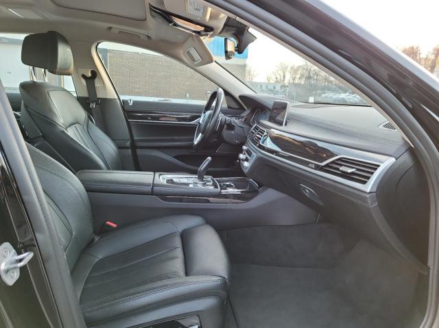 WBA7E4C55KGV28252 - 2019 BMW 740 XI შავი ფოტო 5