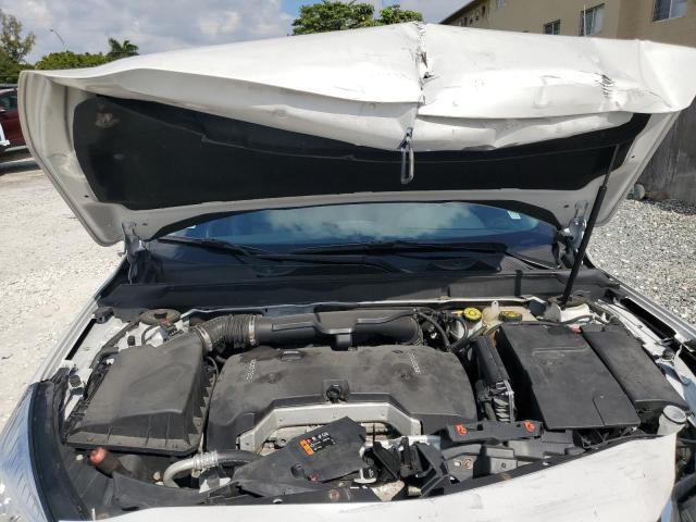 1G11E5SA6GU153406 - 2016 CHEVROLET MALIBU LIM LTZ WHITE photo 11