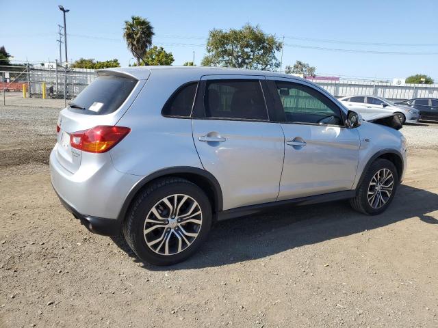 JA4AP3AU9GZ032951 - 2016 MITSUBISHI OUTLANDER ES SILVER photo 3