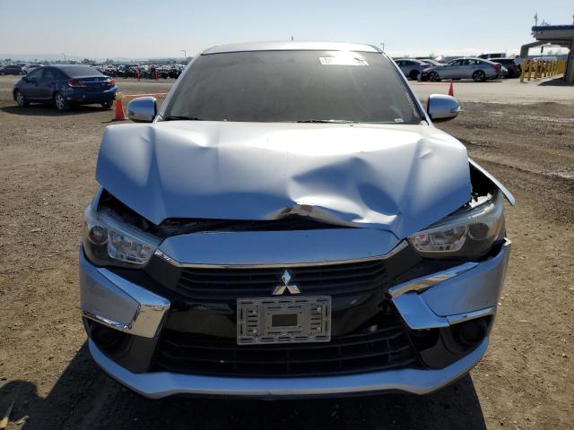 JA4AP3AU9GZ032951 - 2016 MITSUBISHI OUTLANDER ES SILVER photo 5