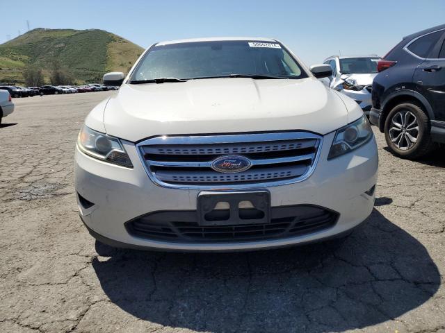 1FAHP2HWXAG105985 - 2010 FORD TAURUS SEL WHITE photo 5