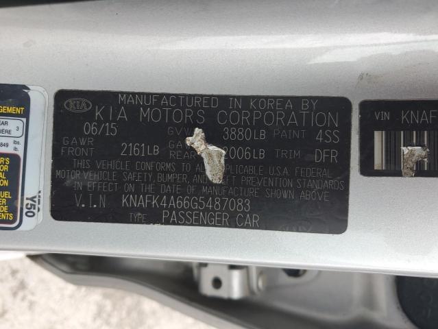 KNAFK4A66G5487083 - 2016 KIA FORTE LX SILVER photo 12