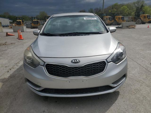 KNAFK4A66G5487083 - 2016 KIA FORTE LX SILVER photo 5