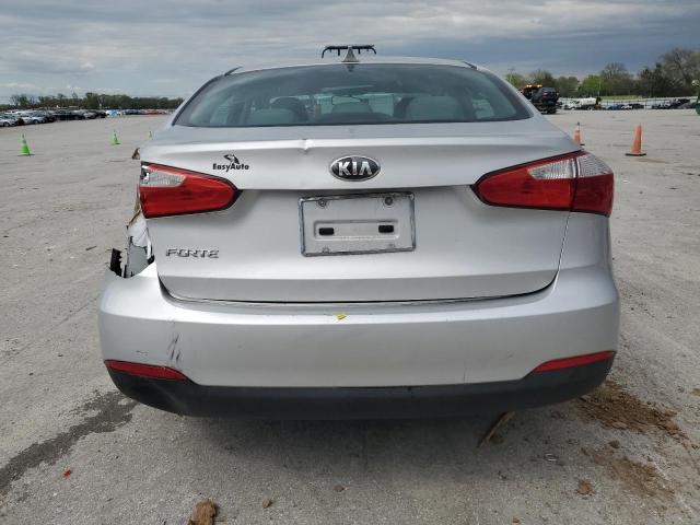 KNAFK4A66G5487083 - 2016 KIA FORTE LX SILVER photo 6