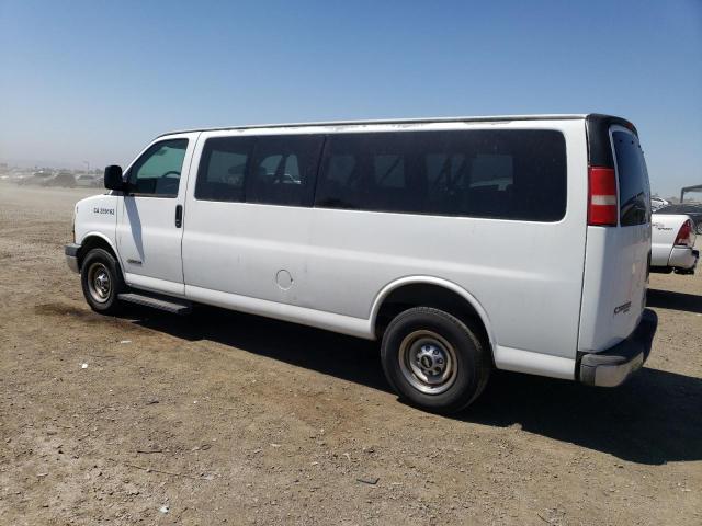 1GAHG39U061188665 - 2006 CHEVROLET EXPRESS G3 WHITE photo 2