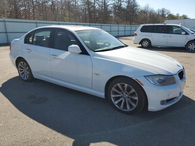 WBAPK5C57BA995948 - 2011 BMW 3 SERIES XI SULEV WHITE photo 4